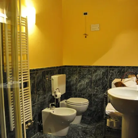Piazza Nova 3*