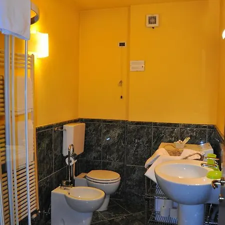 Piazza Nova Alojamento de Acomodação e Pequeno-almoço Ferrara