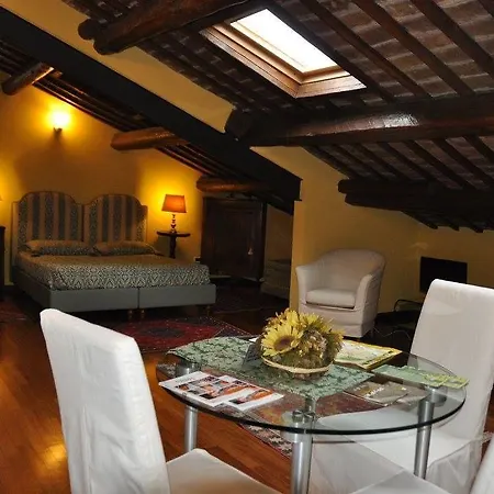 Alojamento de Acomodação e Pequeno-almoço Piazza Nova 4*