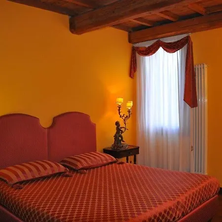 Bed and breakfast Piazza Nova Ferrara
