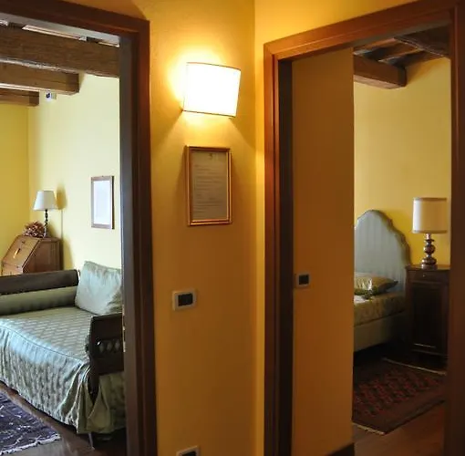 B&B Piazza Nova 4*
