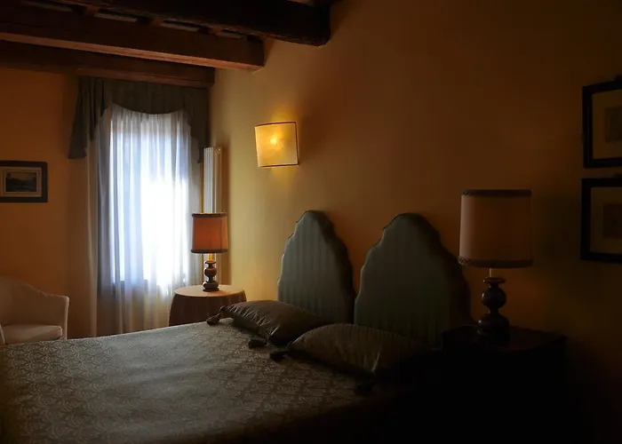 Piazza Nova フェラーラ