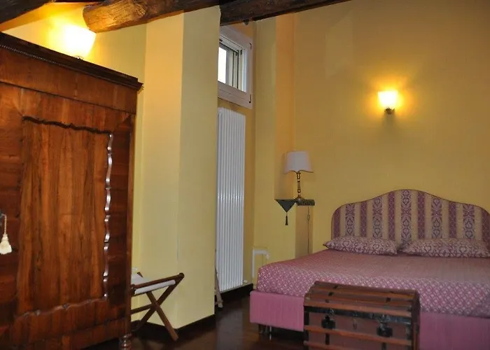 Piazza Nova 4* 페라라