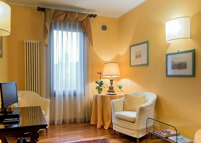 Piazza Nova フェラーラ